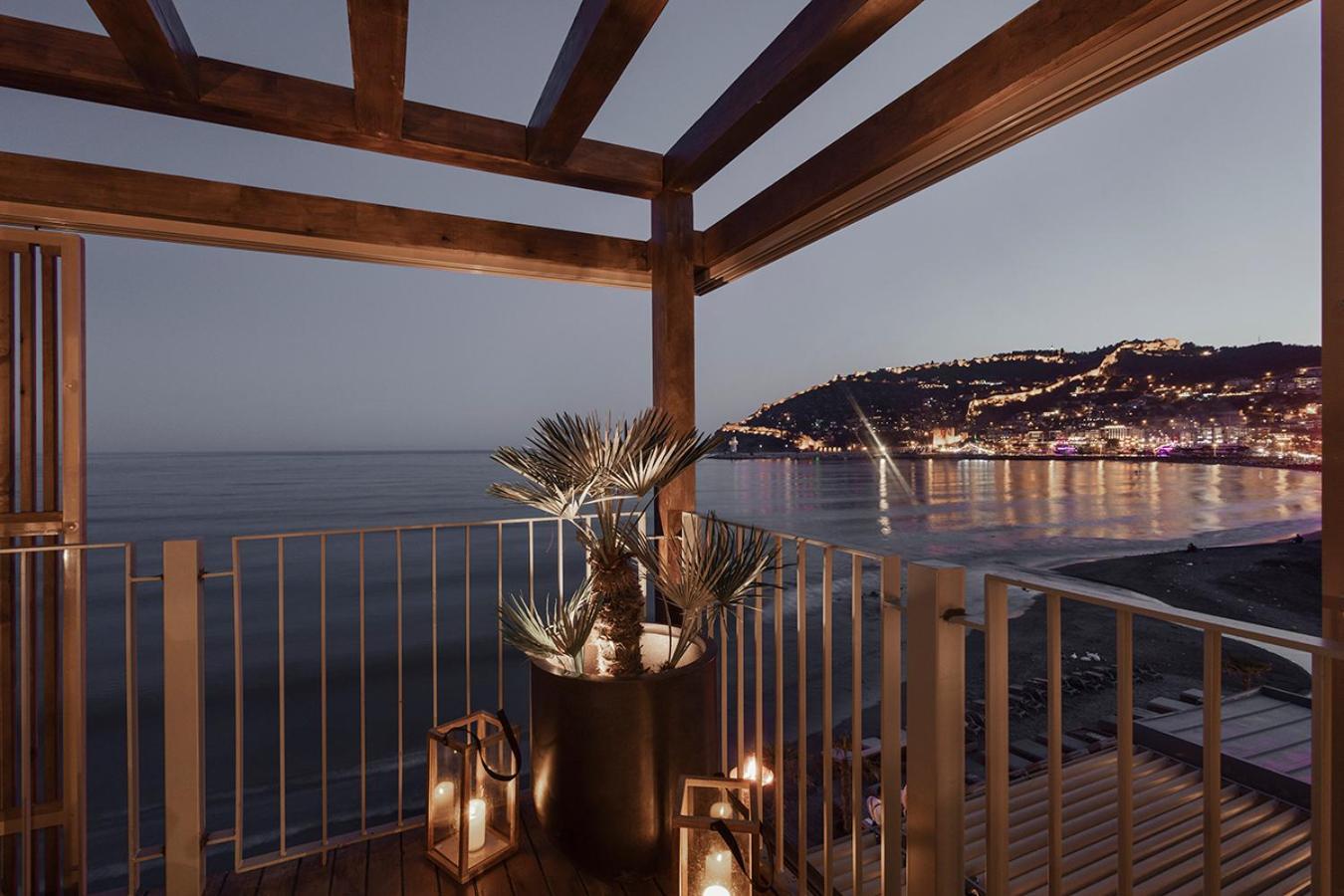 En Vie Beach Boutique Hotel - Adults Only Аланія Екстер'єр фото